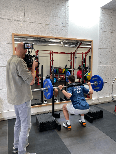 Johannes Pistorius beim Gewichteheben